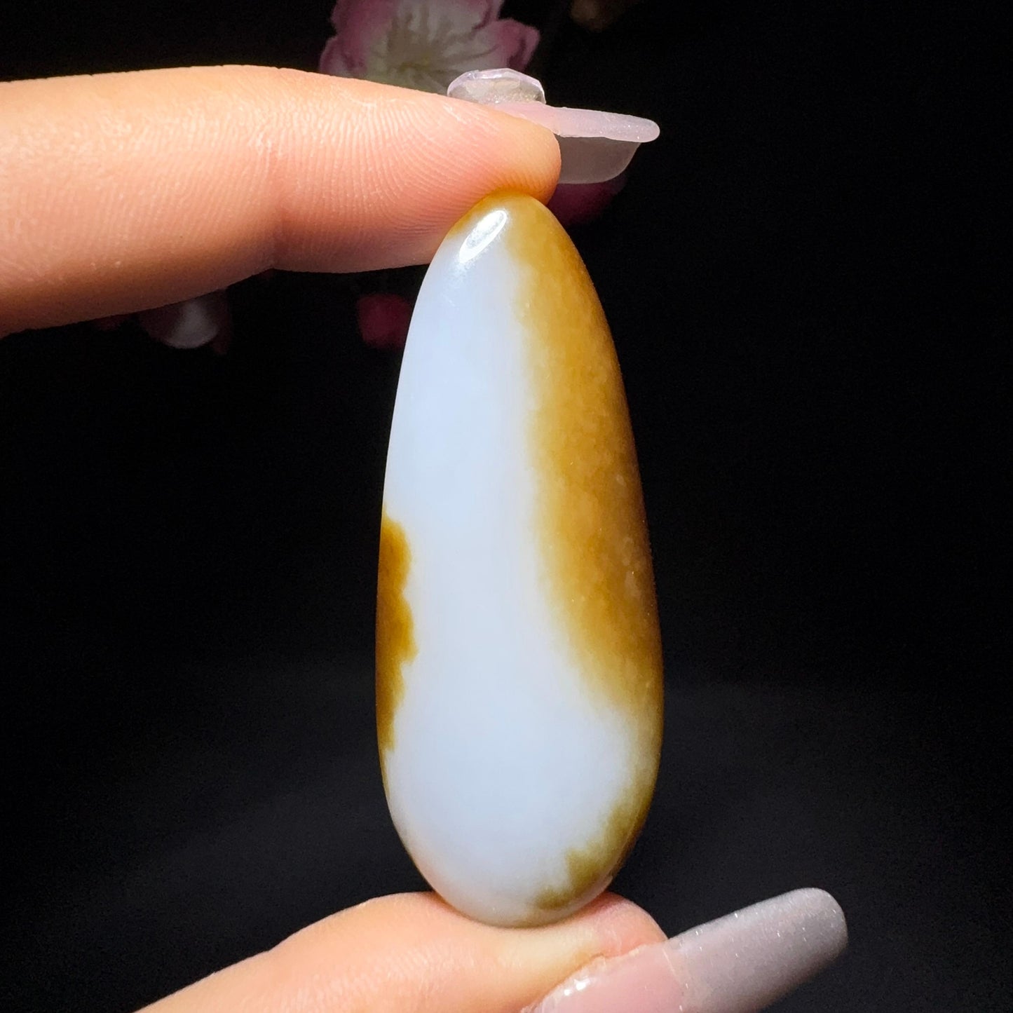 和田玉糖白随型吊坠(25.0g)