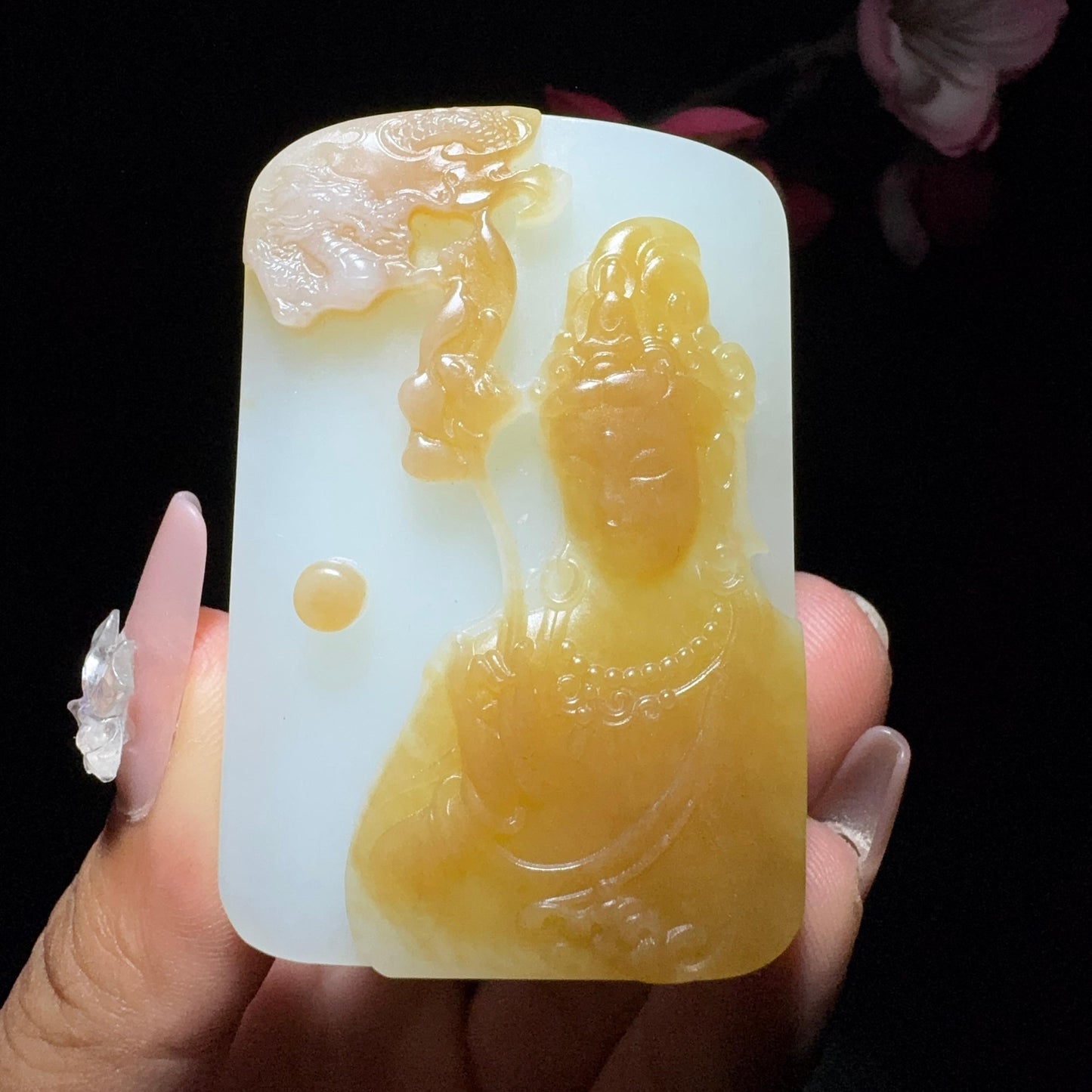 和田玉糖白玉观音挂件(80.9g)