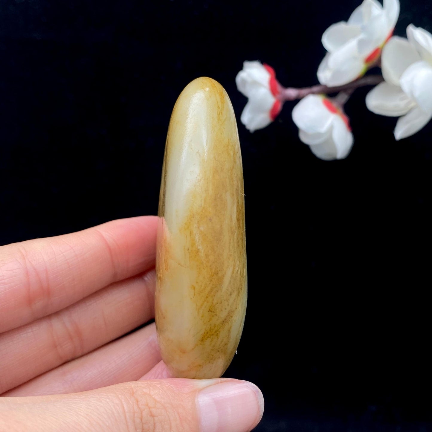 和田玉黄皮籽料原石(98.8g)