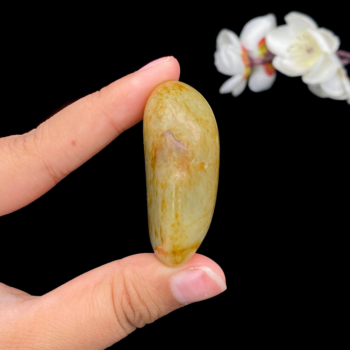 和田玉洒金皮籽料大挂件(56.9g)