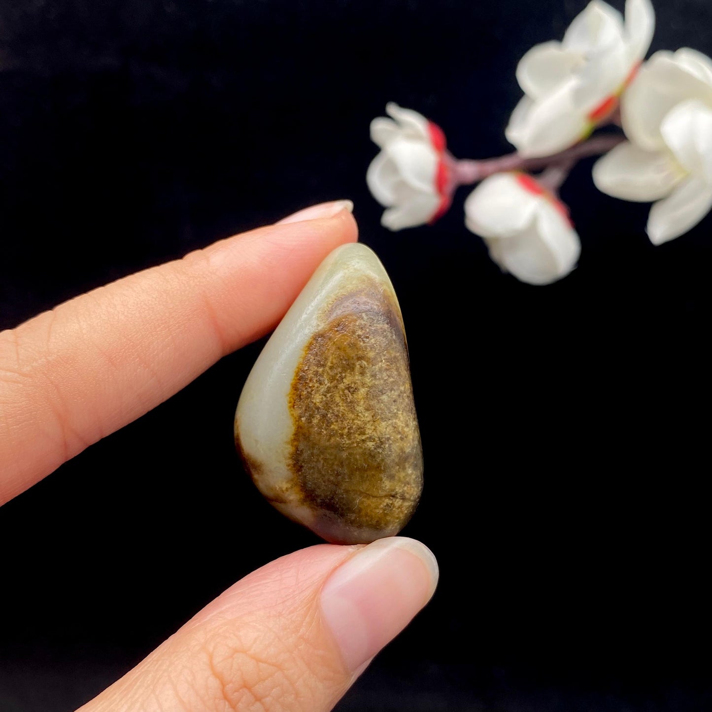 和田玉秋梨皮籽料原石(20.7g)