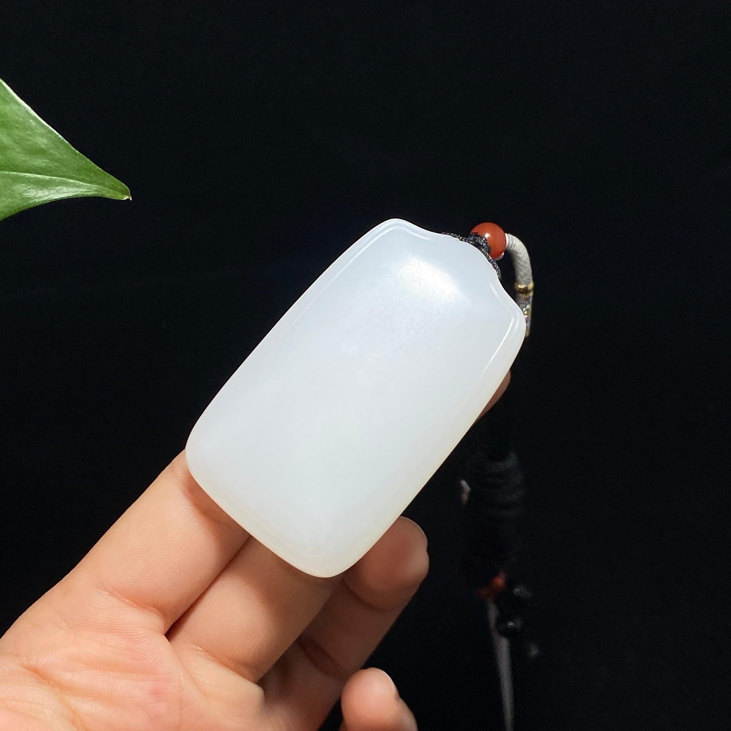 高品质和田山料羊脂白玉平安无事牌(50.79g)