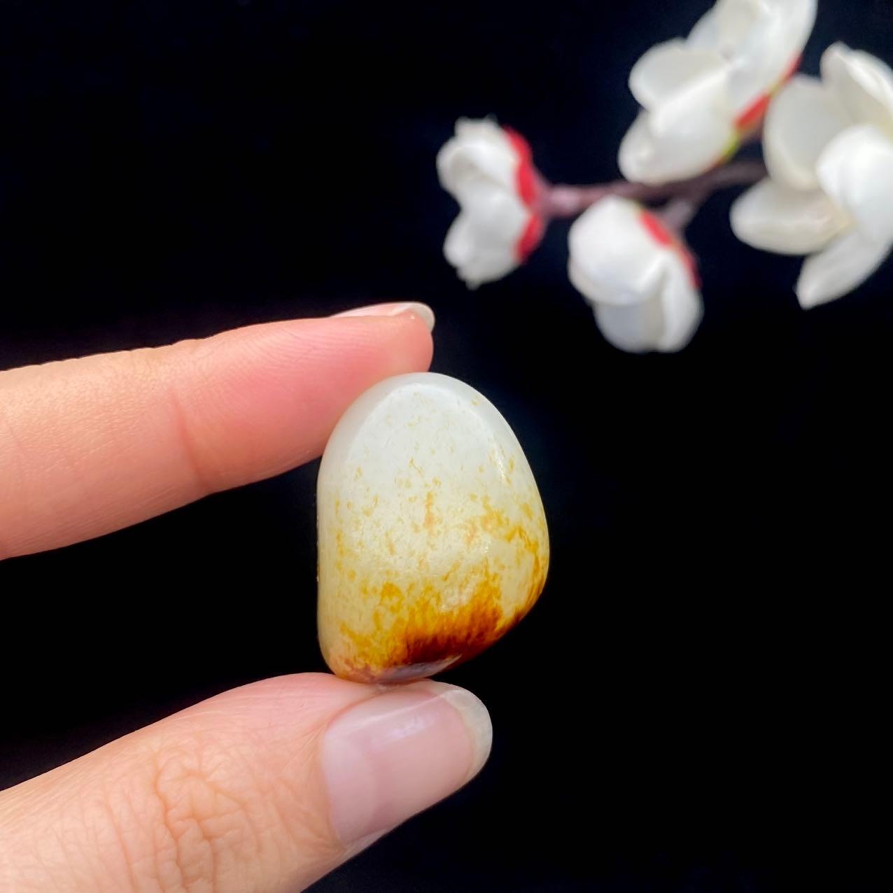 和田玉聚红皮籽料原石(16.1g)