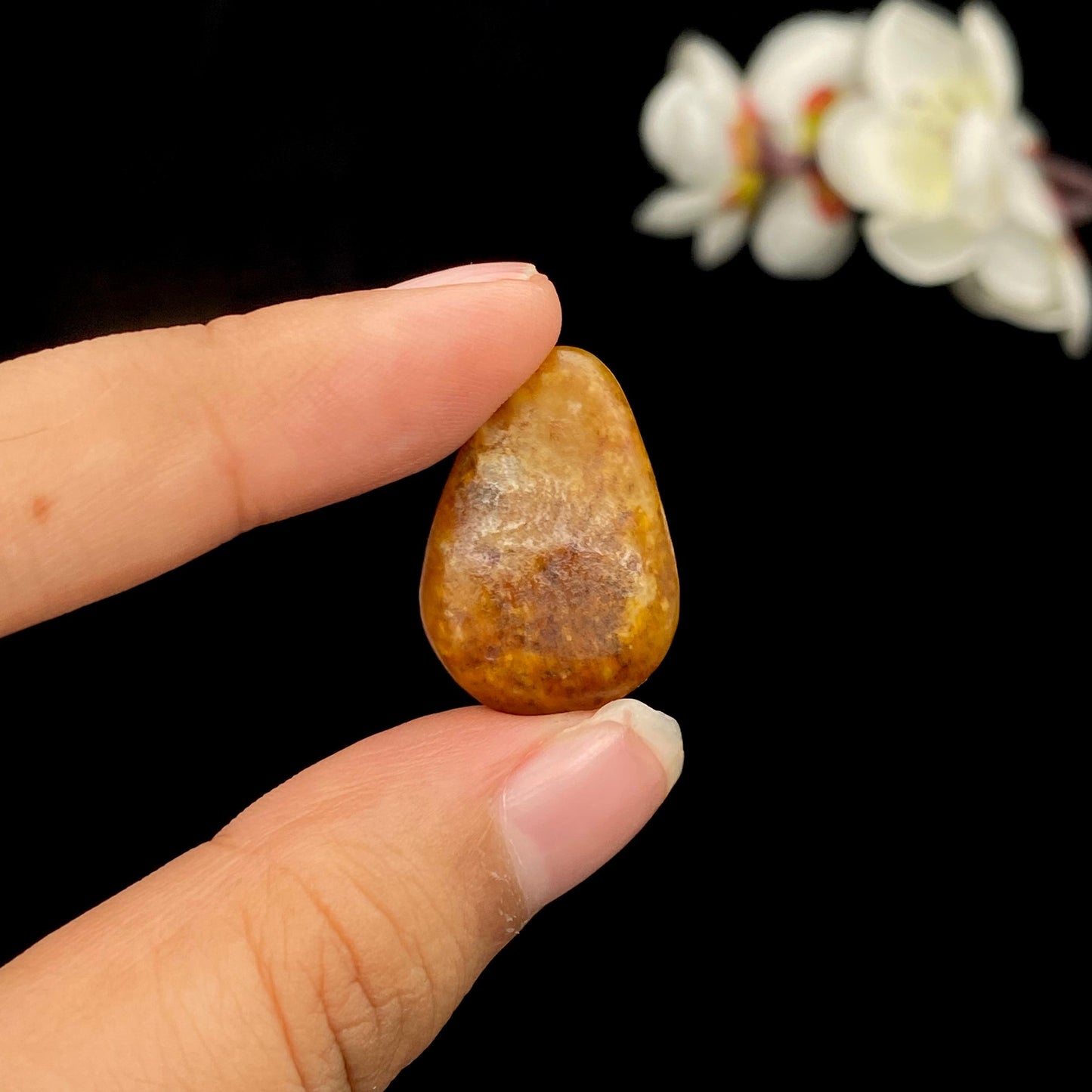 和田玉黄沁皮籽料原石(5.4g)