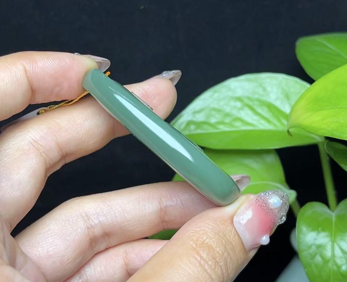 和田玉沙枣青龙牌(28.9g)