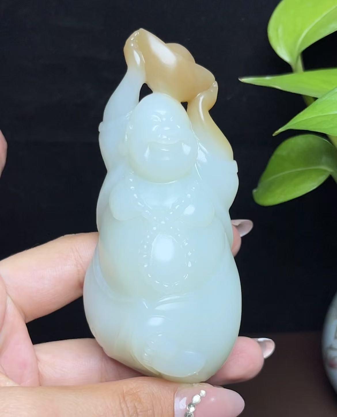 新疆和田玉且末糖白羊脂玉佛公手把件(162.7g)