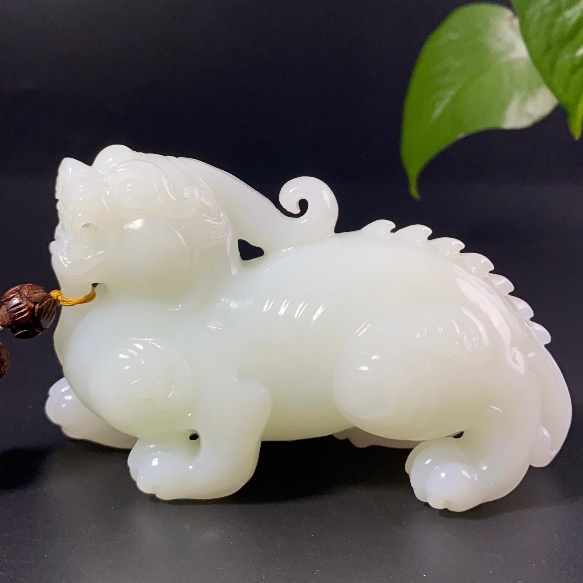 和田玉　和闐玉　彫刻　手把件　98g 和田玉白玉貔貅手把件（324.0g） – 厚德载玉