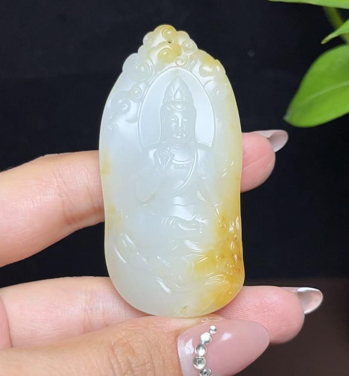 和田玉籽料黄皮白肉观音挂件(37.3g)