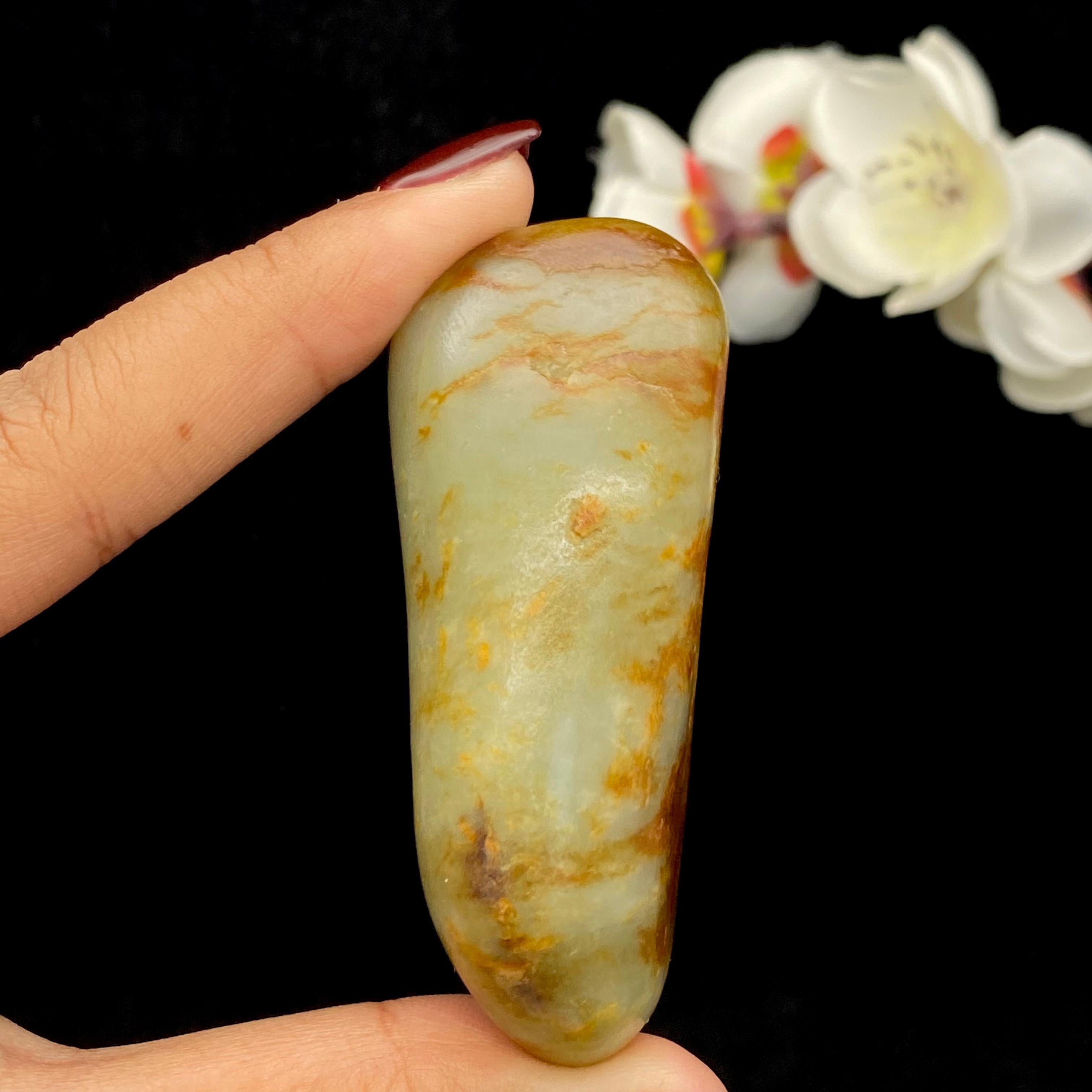 和田玉红皮籽料原石(103.7g)