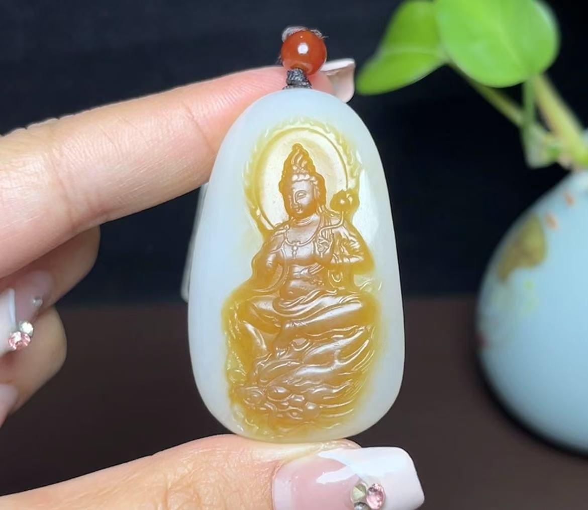 新疆和田玉且末糖白羊脂玉大势至菩萨(42.3g)