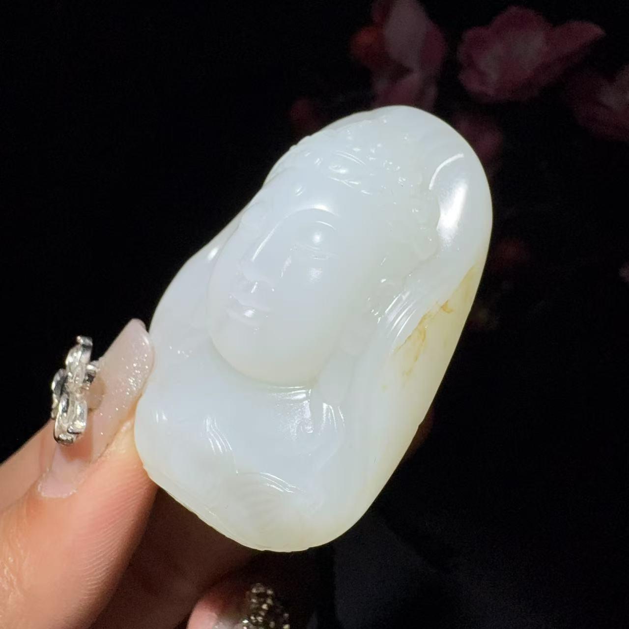 和田玉籽料挂件观音头像(55.2g)
