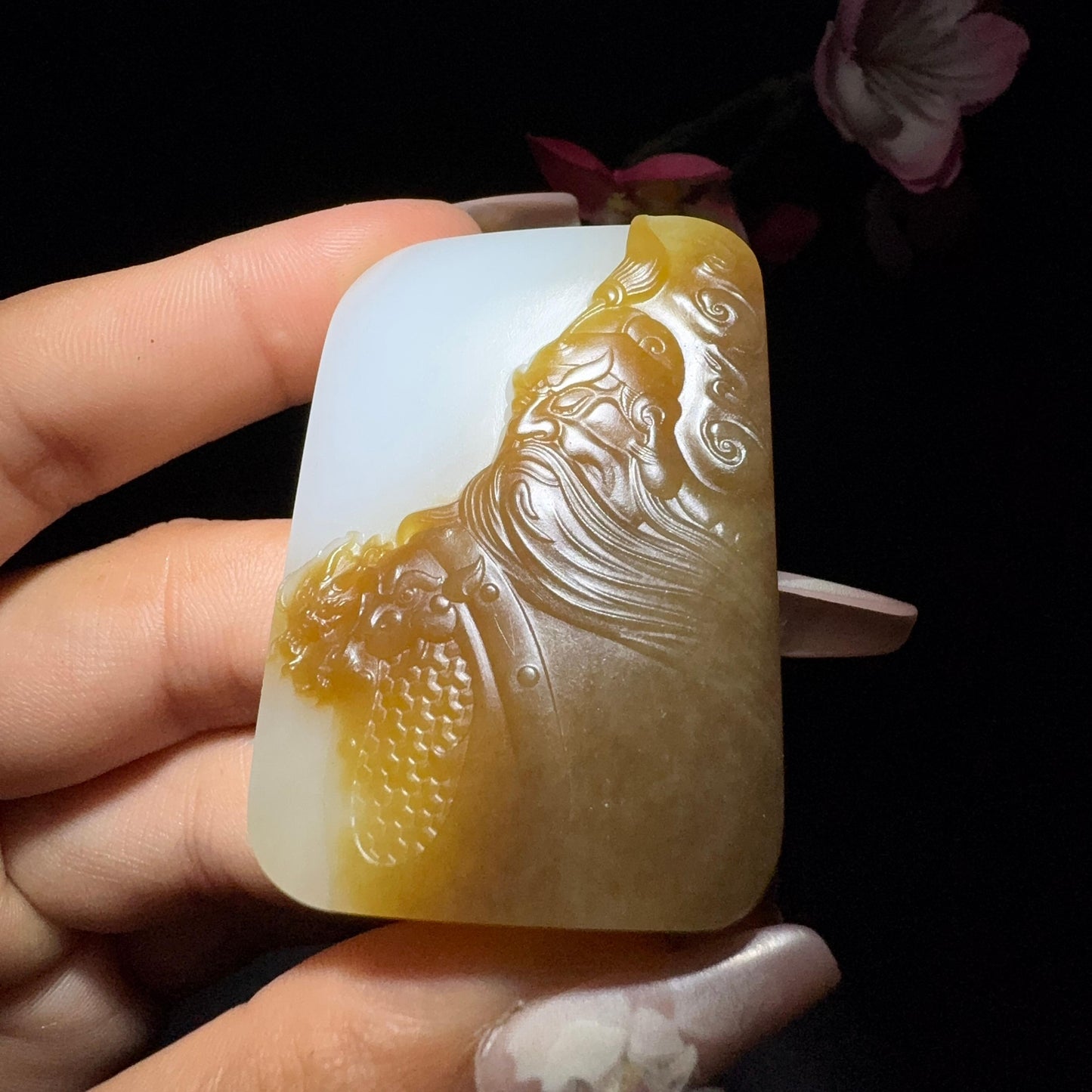 和田玉糖白玉关公牌子(56.9g)