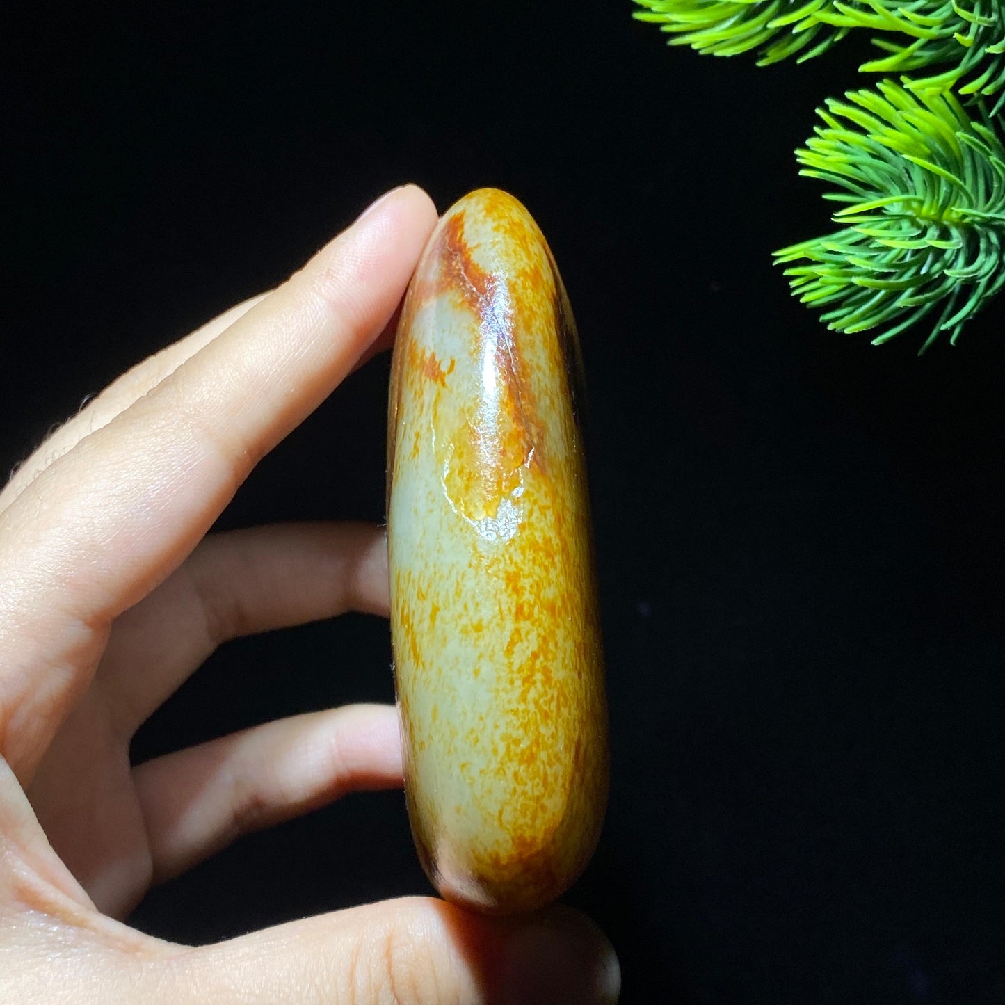 和田玉红皮籽料原石(224.8g)
