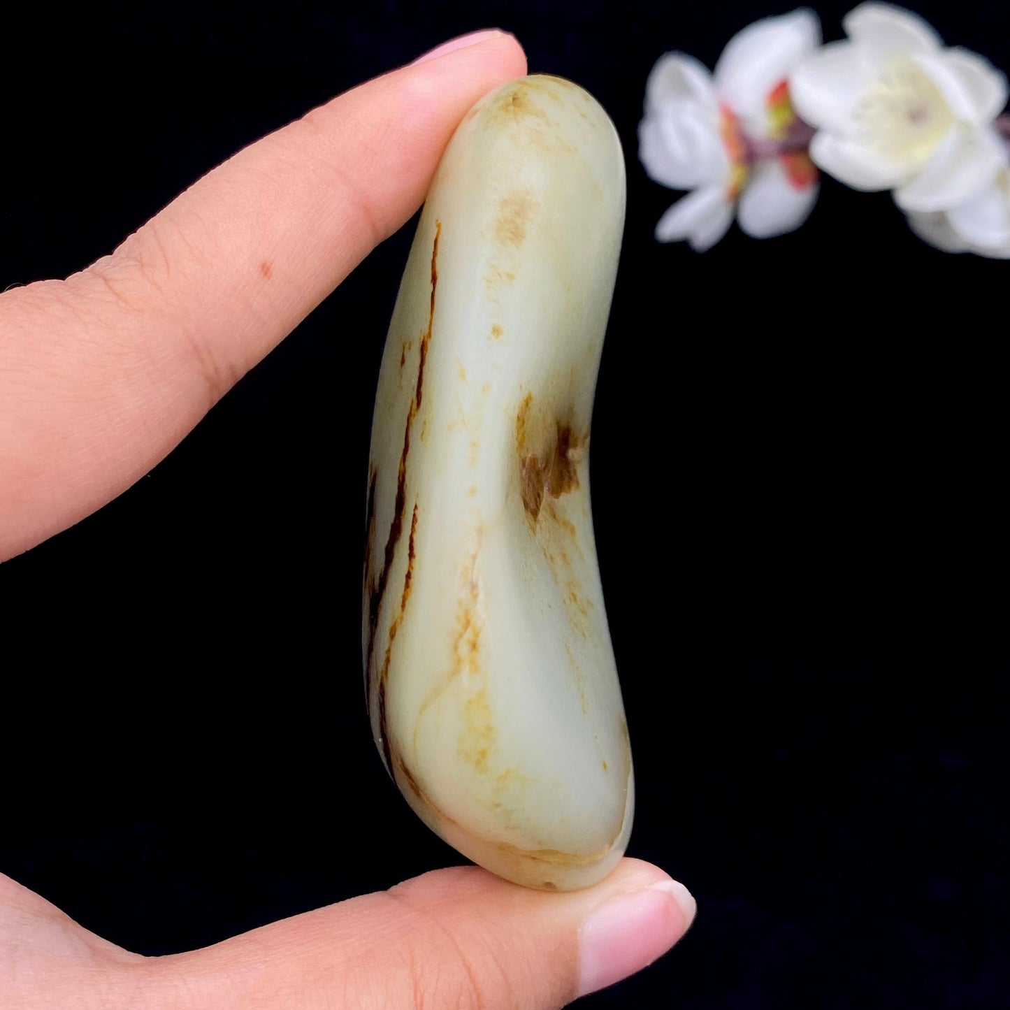 和田玉秋梨皮籽料手把件(148.6g)