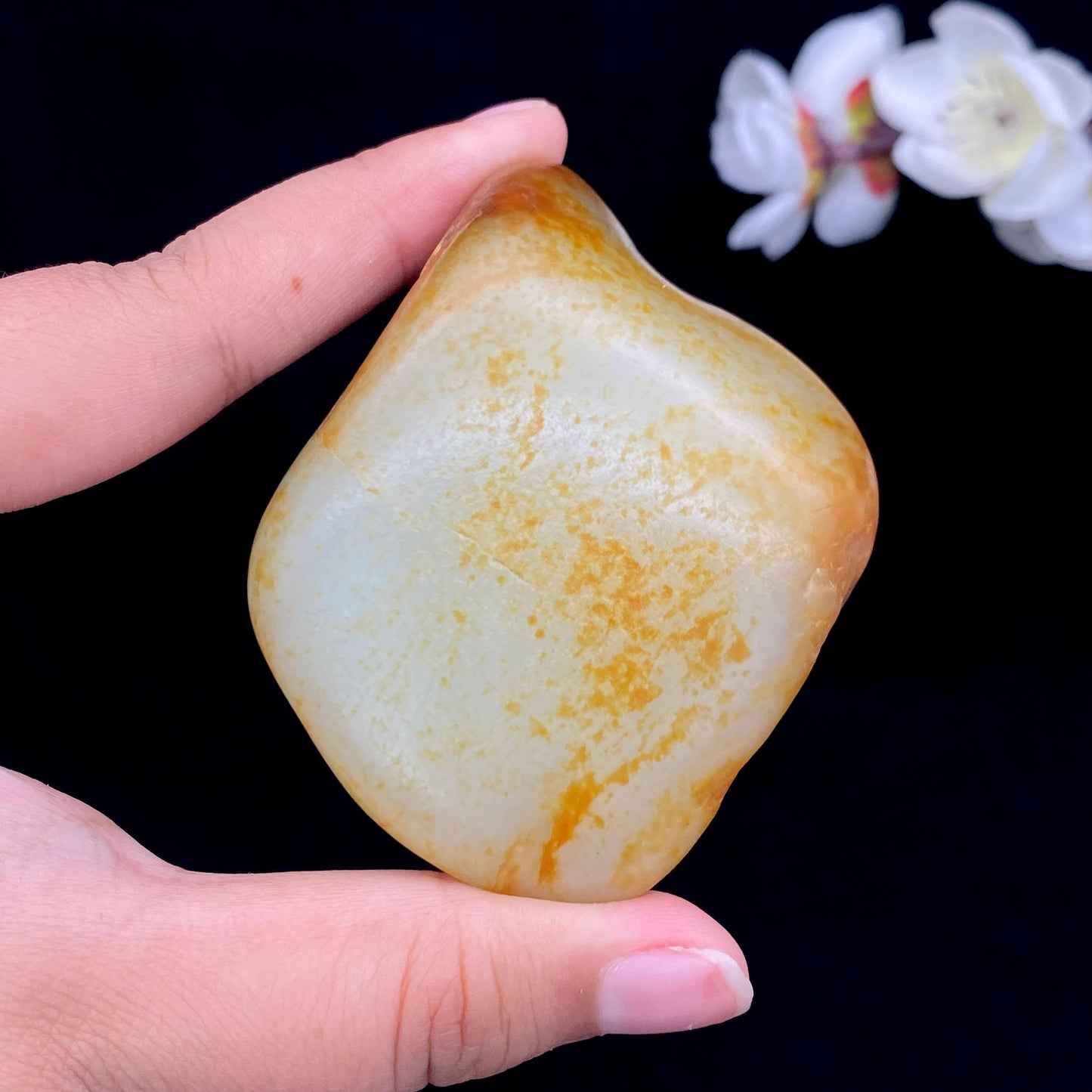 和田玉聚红皮籽料手把件(158.9g)