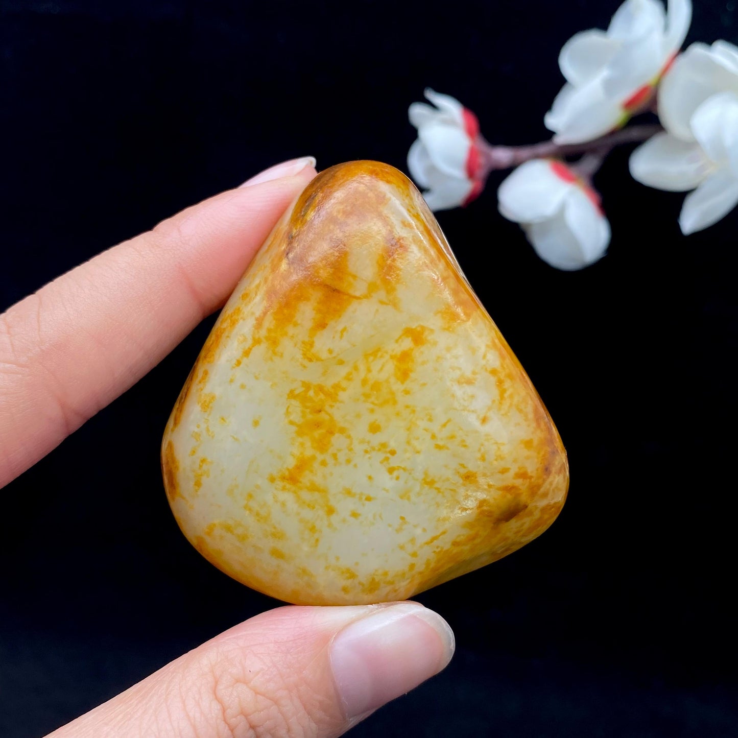 和田玉洒金皮籽料原石(77.1g)