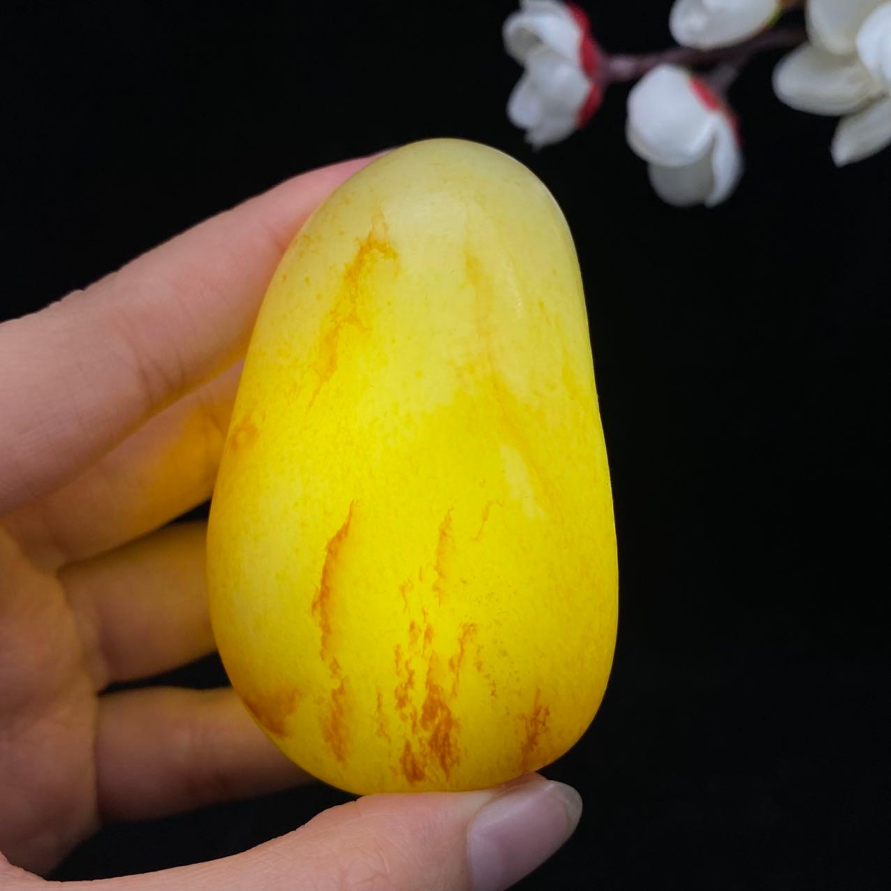 和田玉洒金皮籽料原石(144.7g)