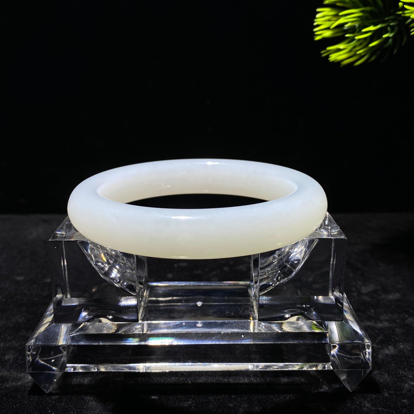 和田玉羊脂白玉手镯(56.41g)