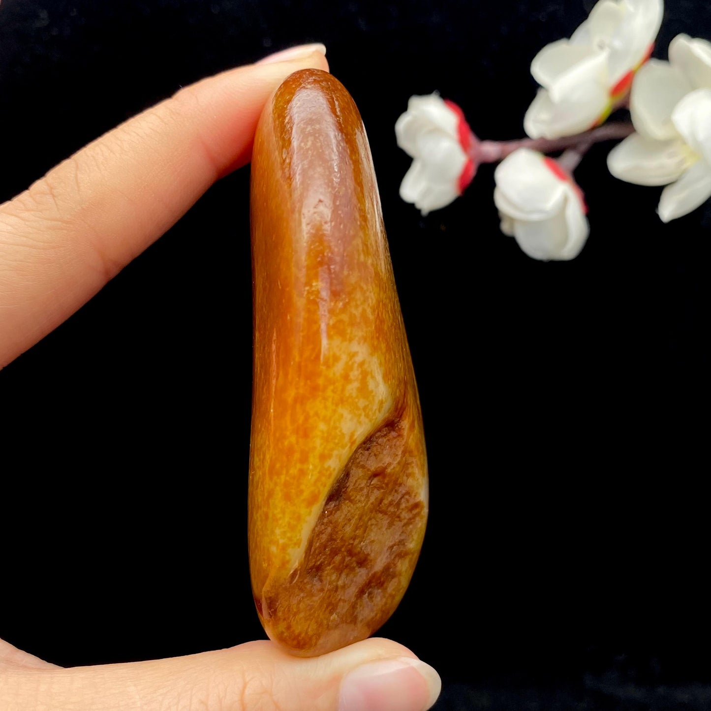 和田玉聚红皮籽料原石(128.8g)