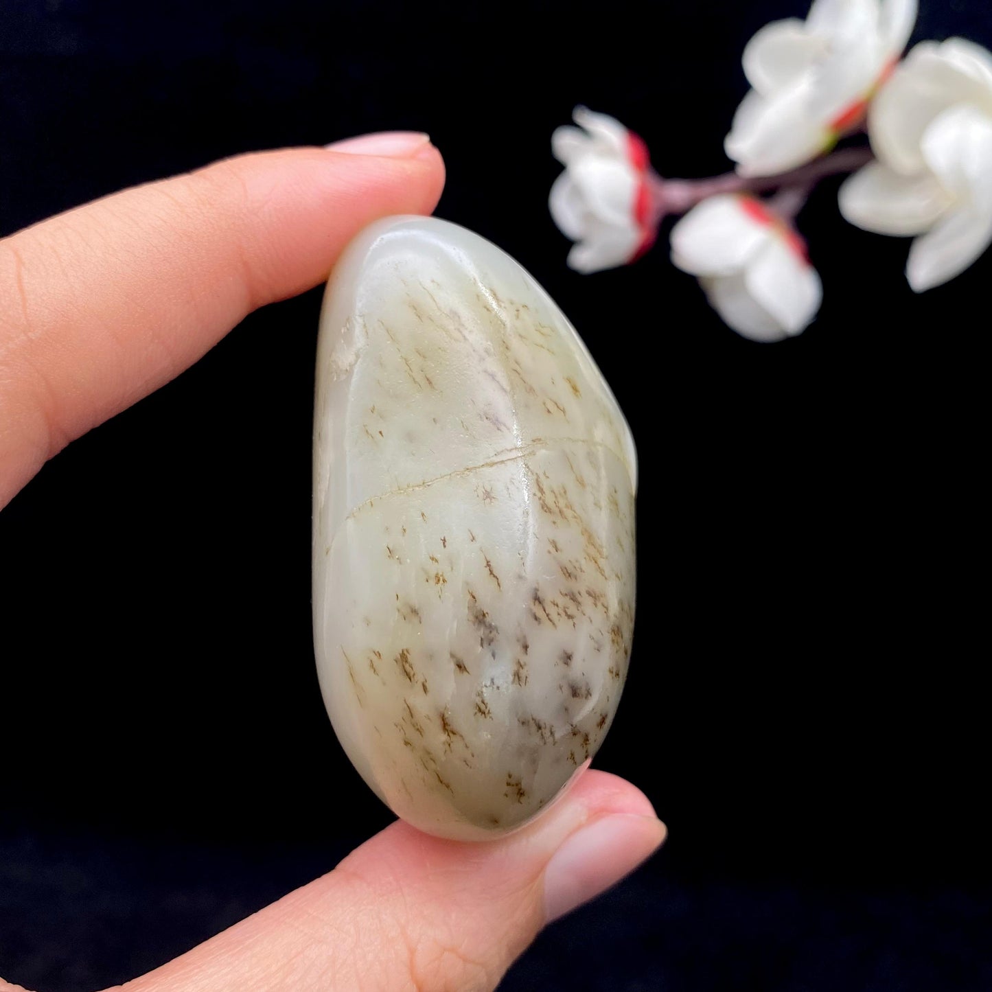 和田玉秋梨皮籽料原石(83g)