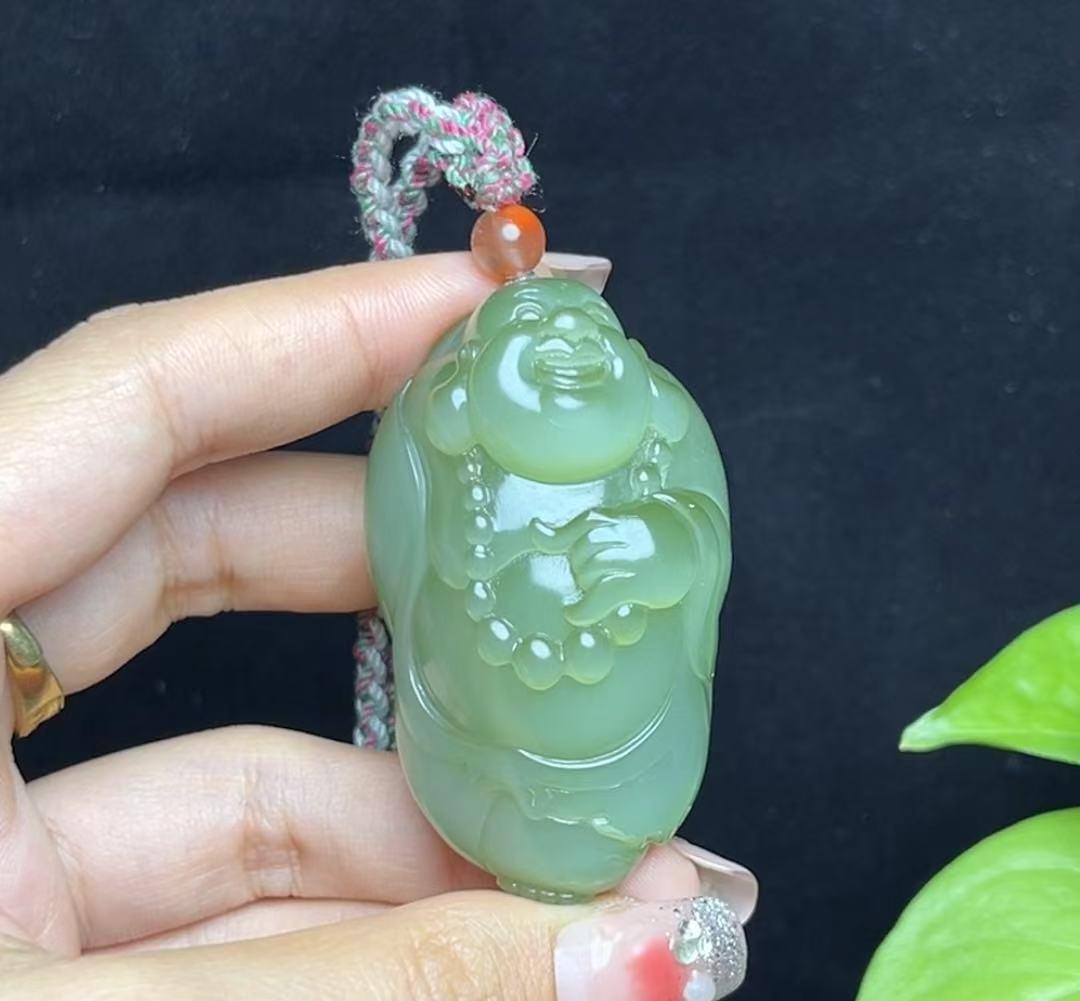 和田玉碧玉粉青猫眼佛公(73.6g)
