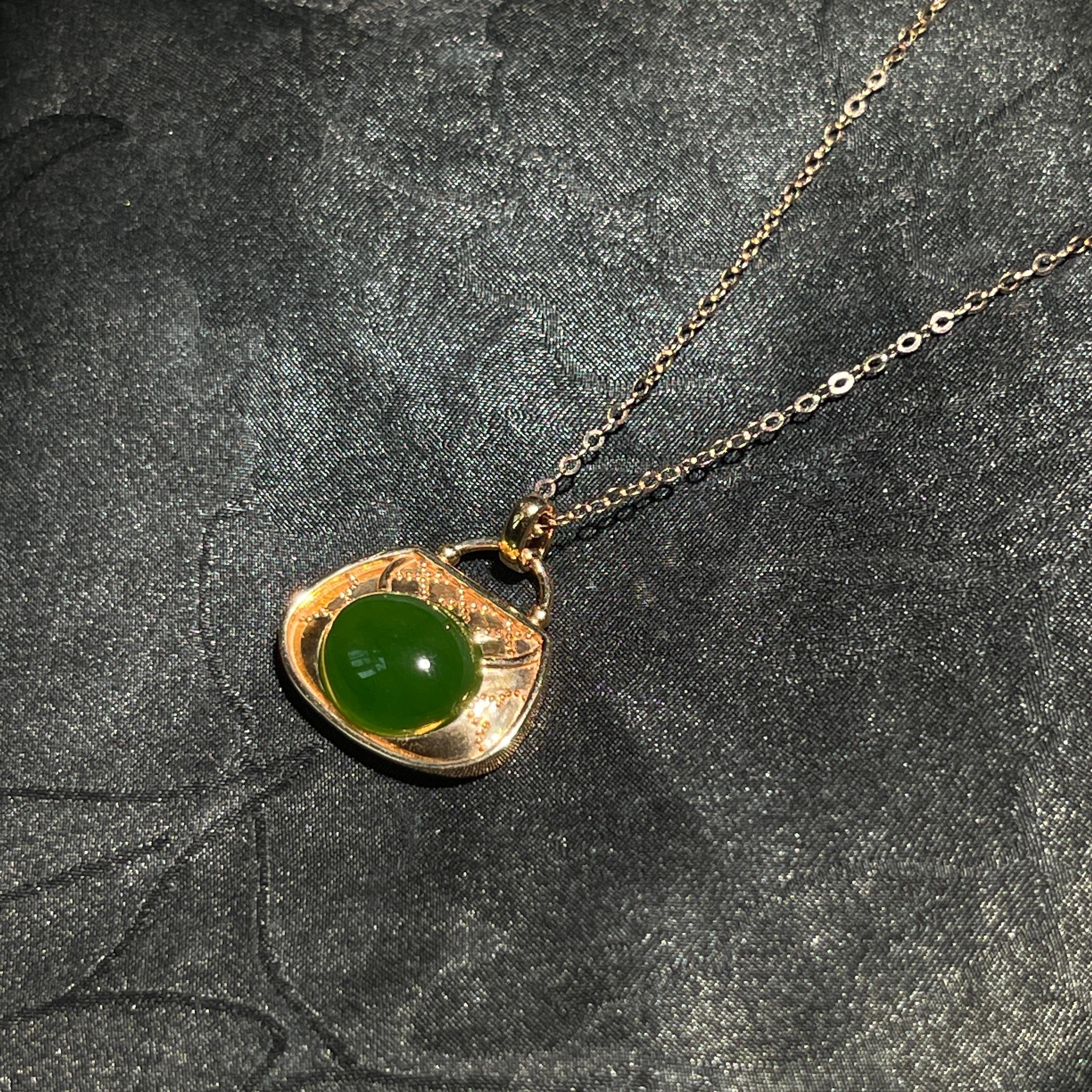 和田玉碧玉阳绿金镶玉包锁骨链(g)