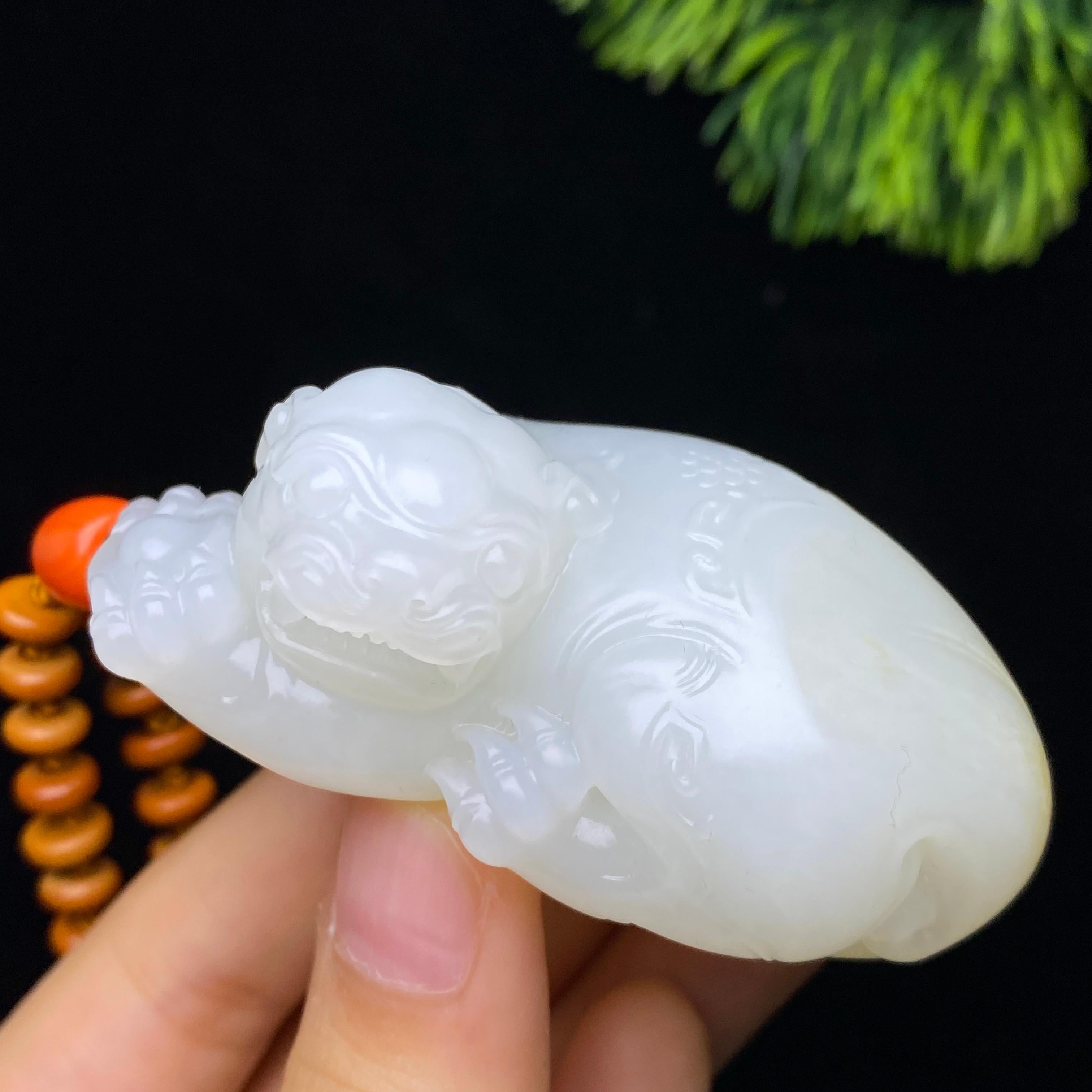 和田玉籽料貔貅把件（91.8g） – 厚德载玉