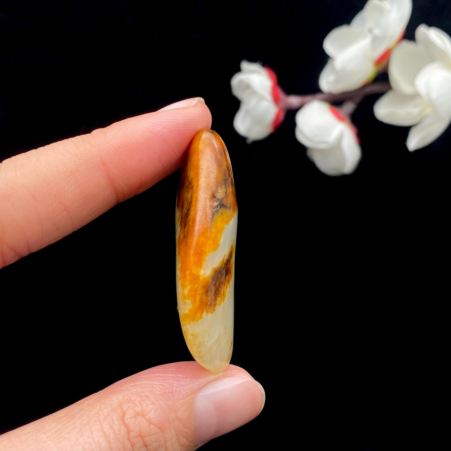 和田玉聚红皮籽料原石(13.9g)