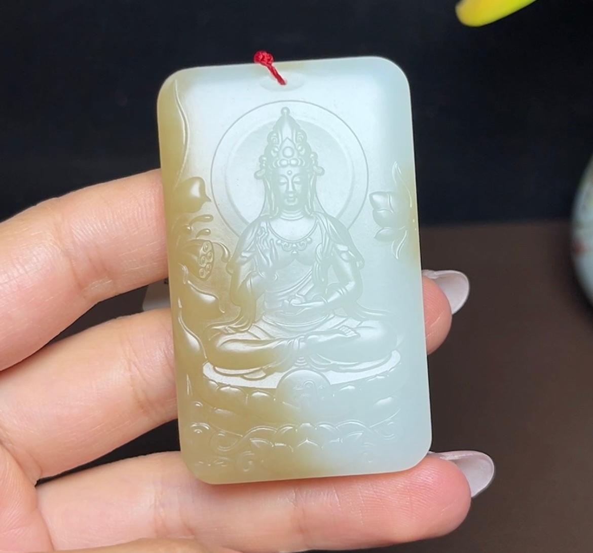 高品质和田玉糖白羊脂玉观音(57.4g)