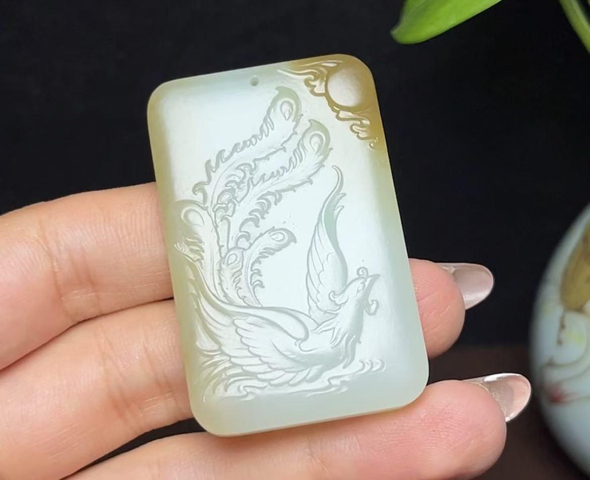 新疆和田玉且末糖白羊脂玉凤凰(35.2g)
