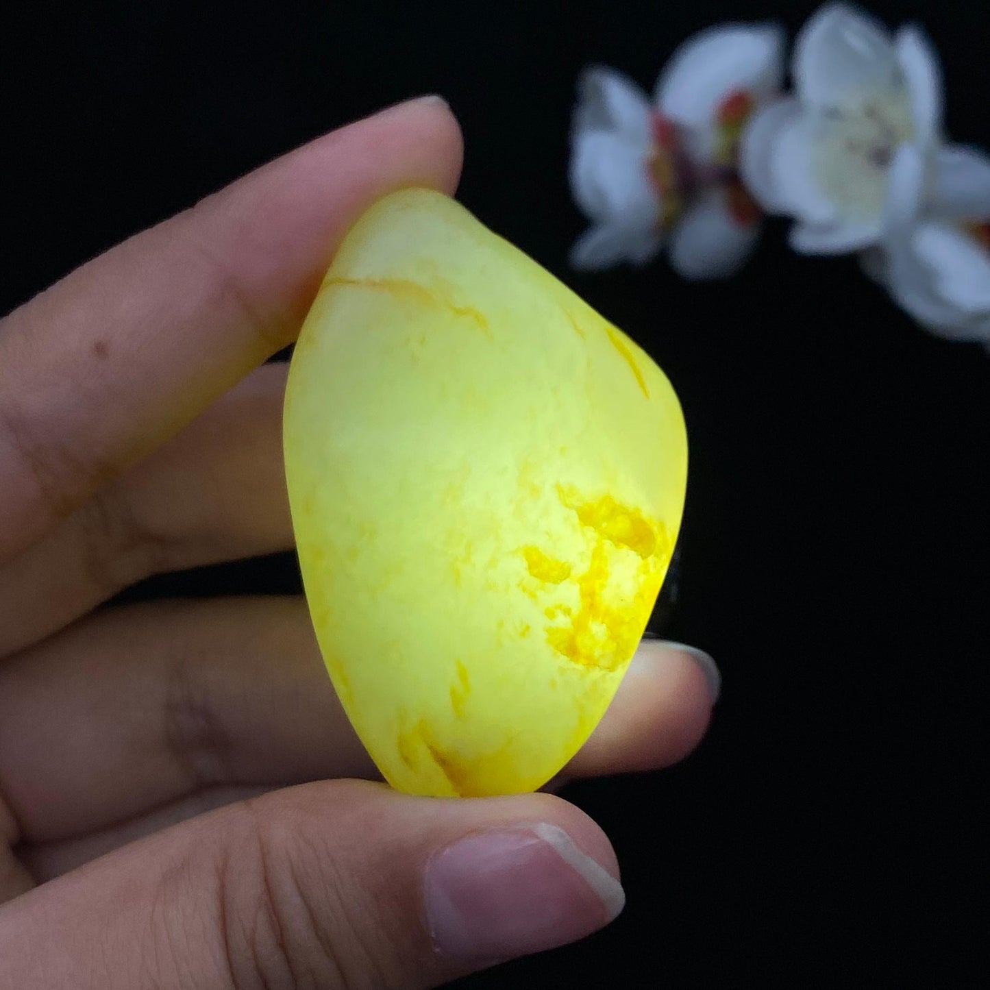 和田玉洒金皮籽料挂件(52g)