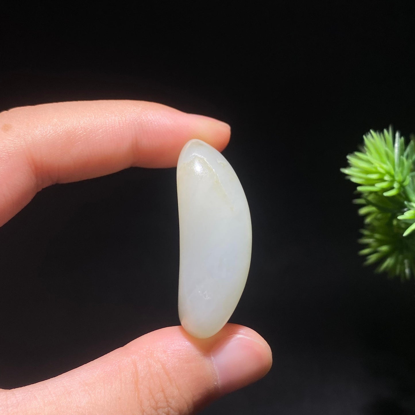 和田玉白玉洒金皮籽料原石(19g)