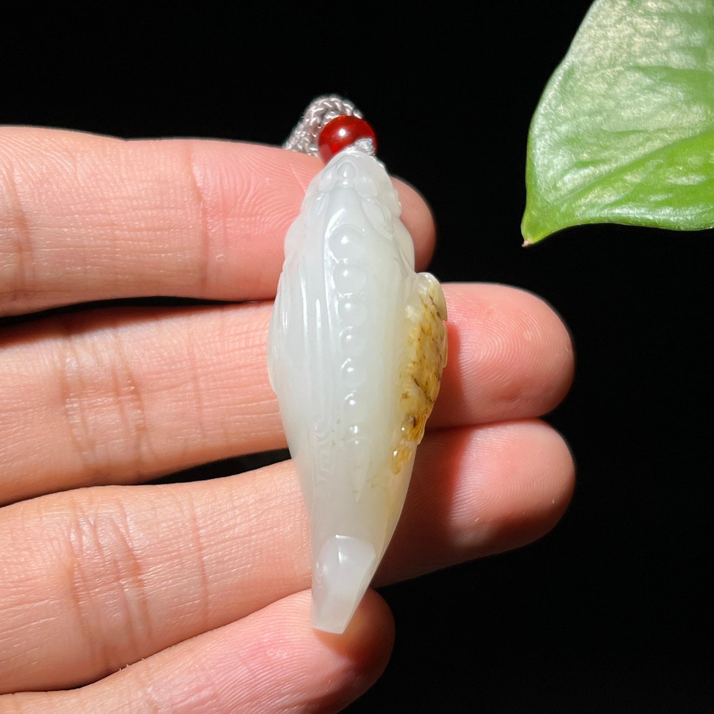 和田玉籽料洒金皮鱼化龙挂件(15.8g)