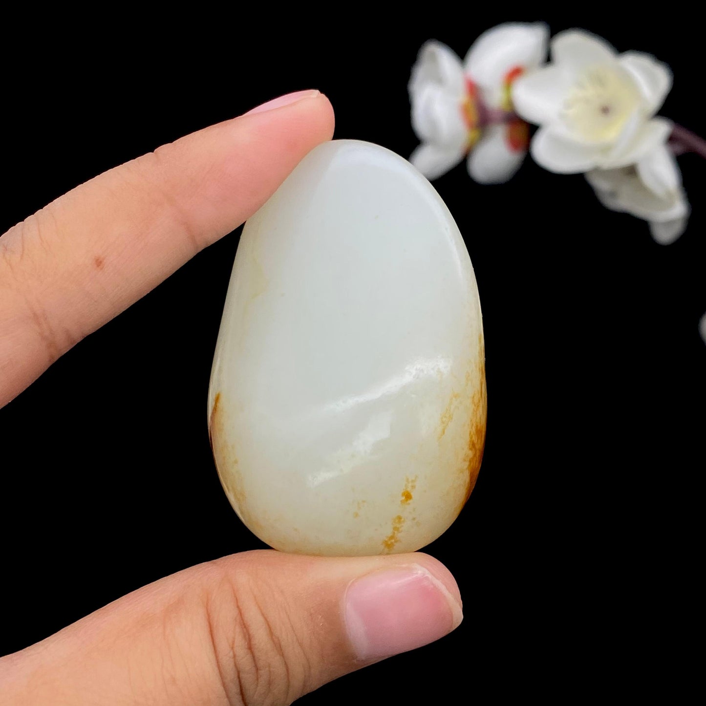 和田玉洒红皮籽料挂件(50.2g)