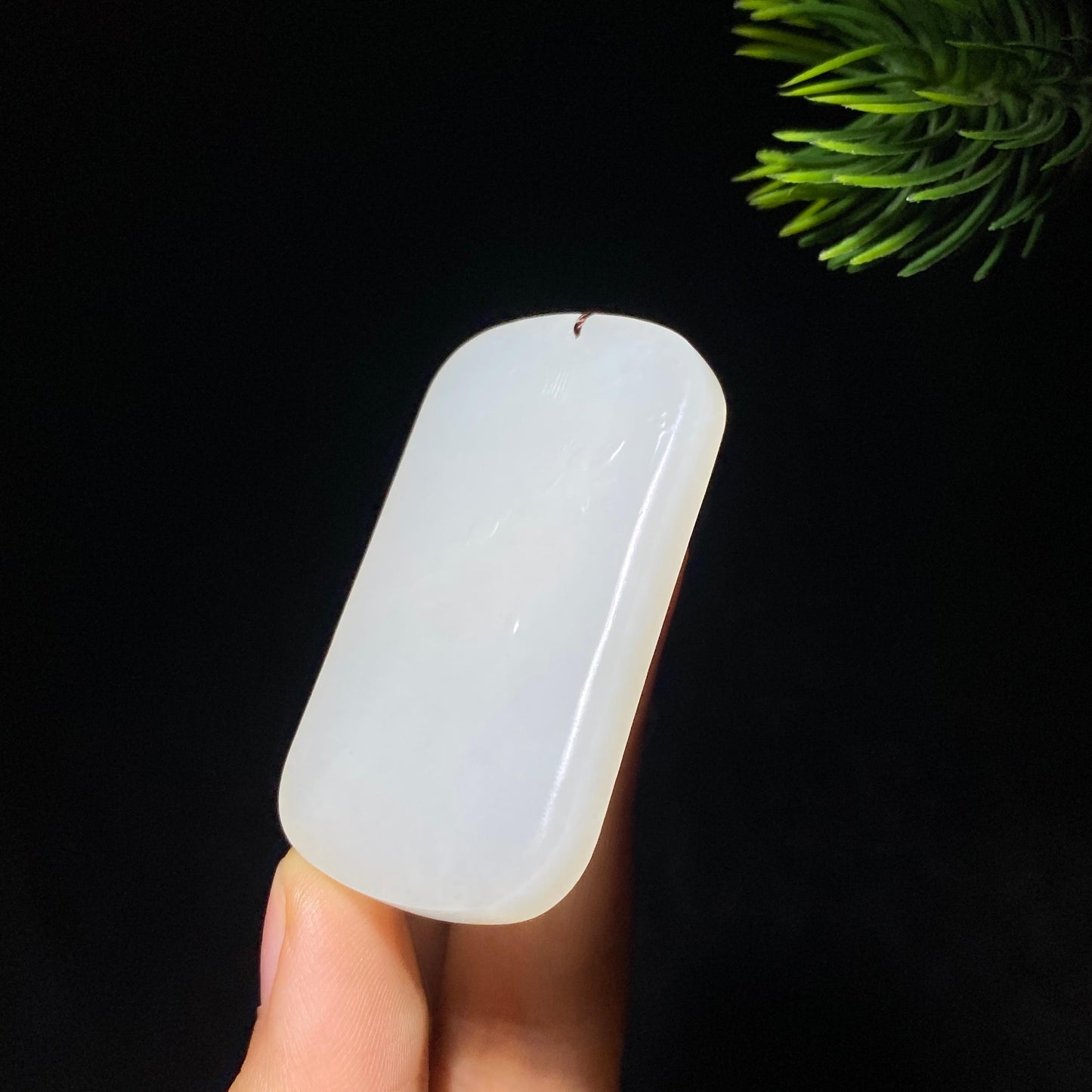 和田玉羊脂白玉无事牌(22.8g)