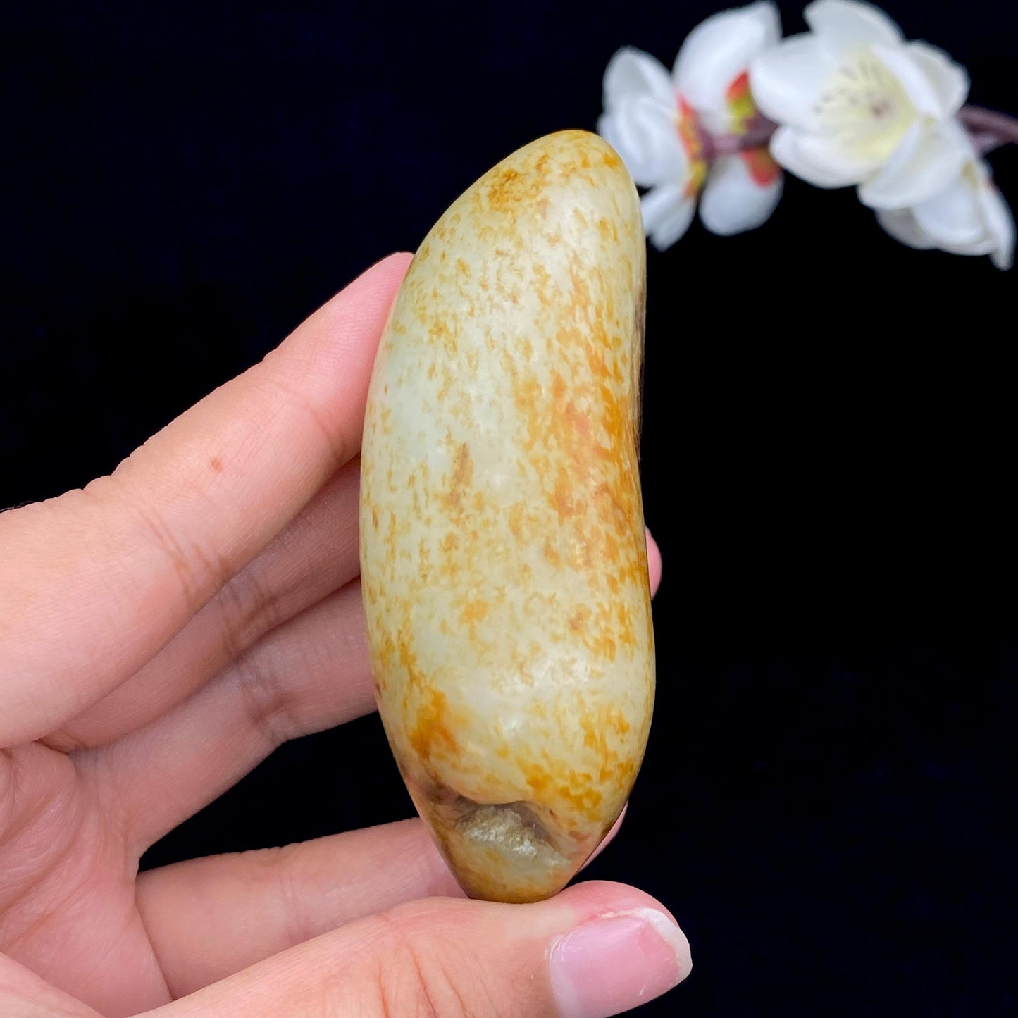 和田玉满洒金皮籽料手把件(157g)