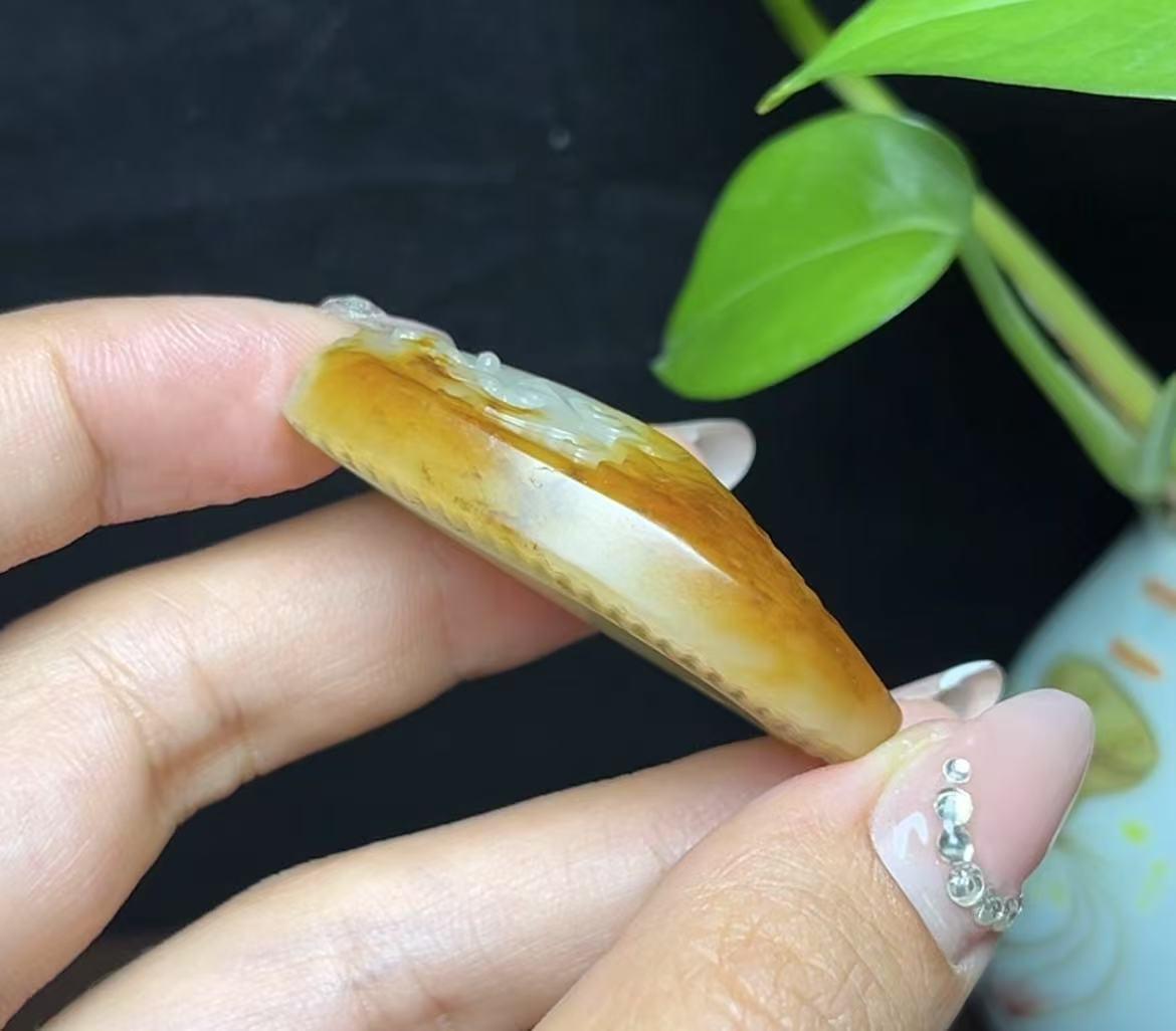 和田玉籽料红皮白肉仿古龙挂件(29.2g)