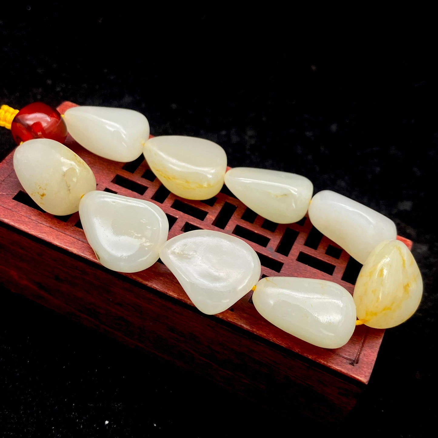 和田玉洒金皮【精品手串】(56.9g)