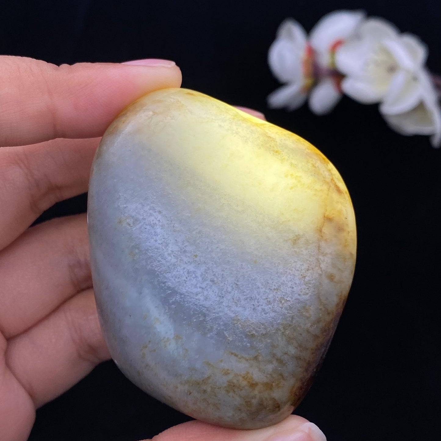 和田玉聚黄皮青花籽料手把件(116g)