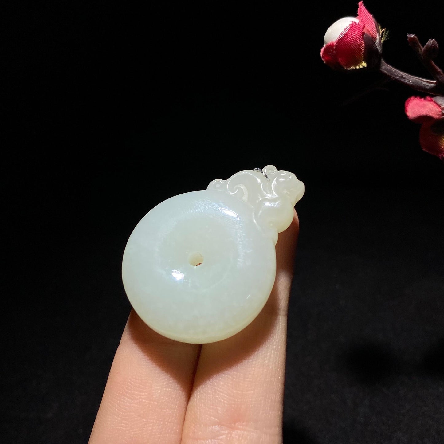 精品和田白玉山料貔貅平安扣挂件(17.3g)