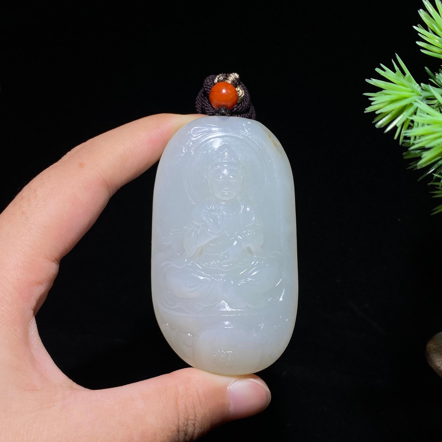 和田玉籽料观音(81.1g)