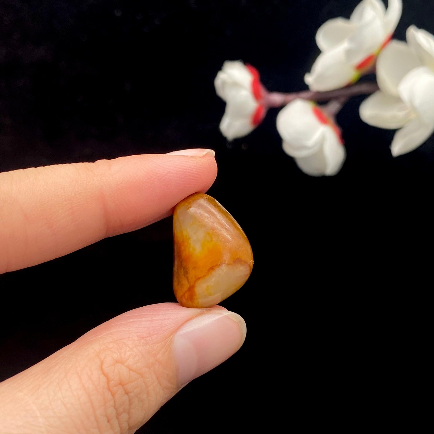 和田玉聚红皮籽料原石(4.7g)