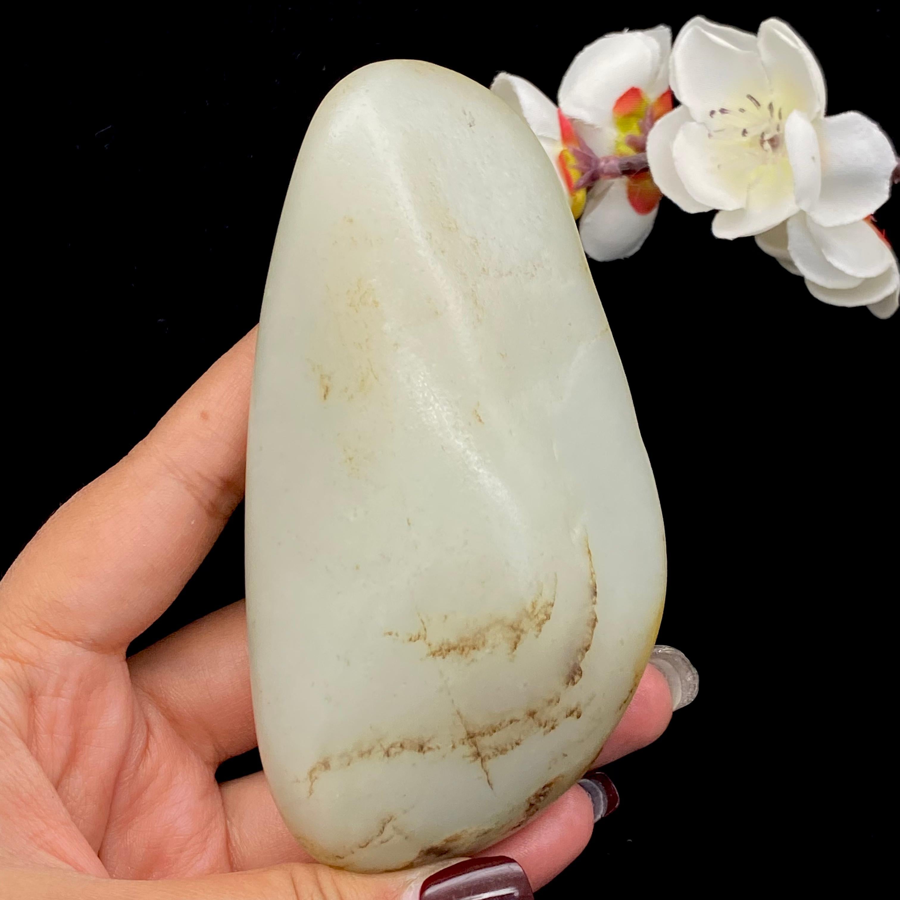 和田玉青白玉带黄皮籽料原石（298.6g） – 厚德载玉