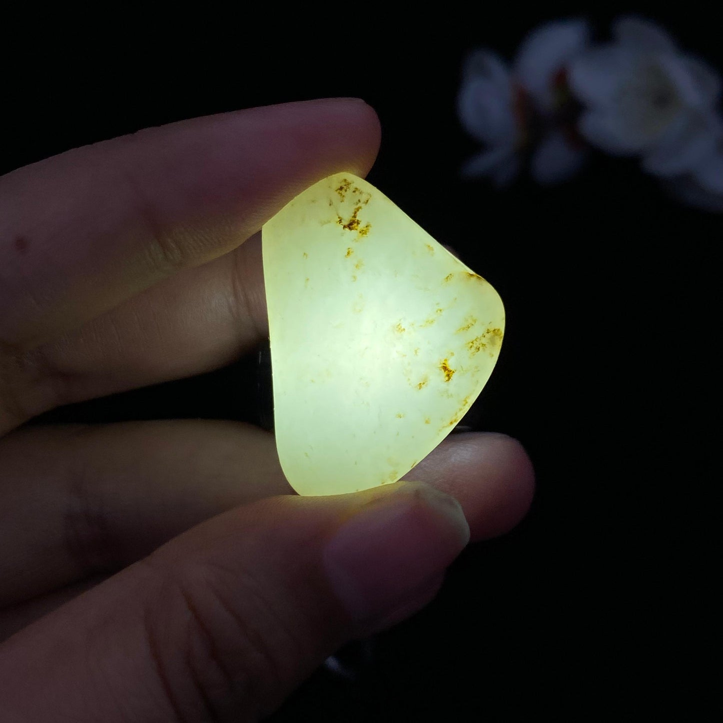 和田玉洒金皮籽料吊坠籽(11.2g)