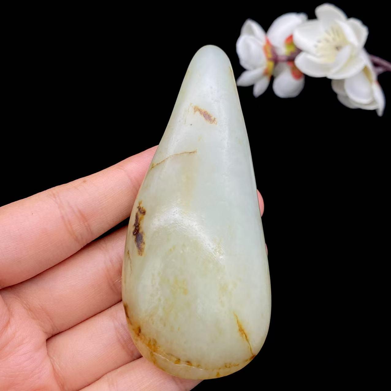 和田玉洒金皮籽料手把件(114.8g)