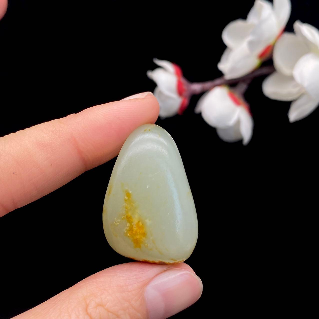 和田玉聚红皮籽料挂件(17.1g)