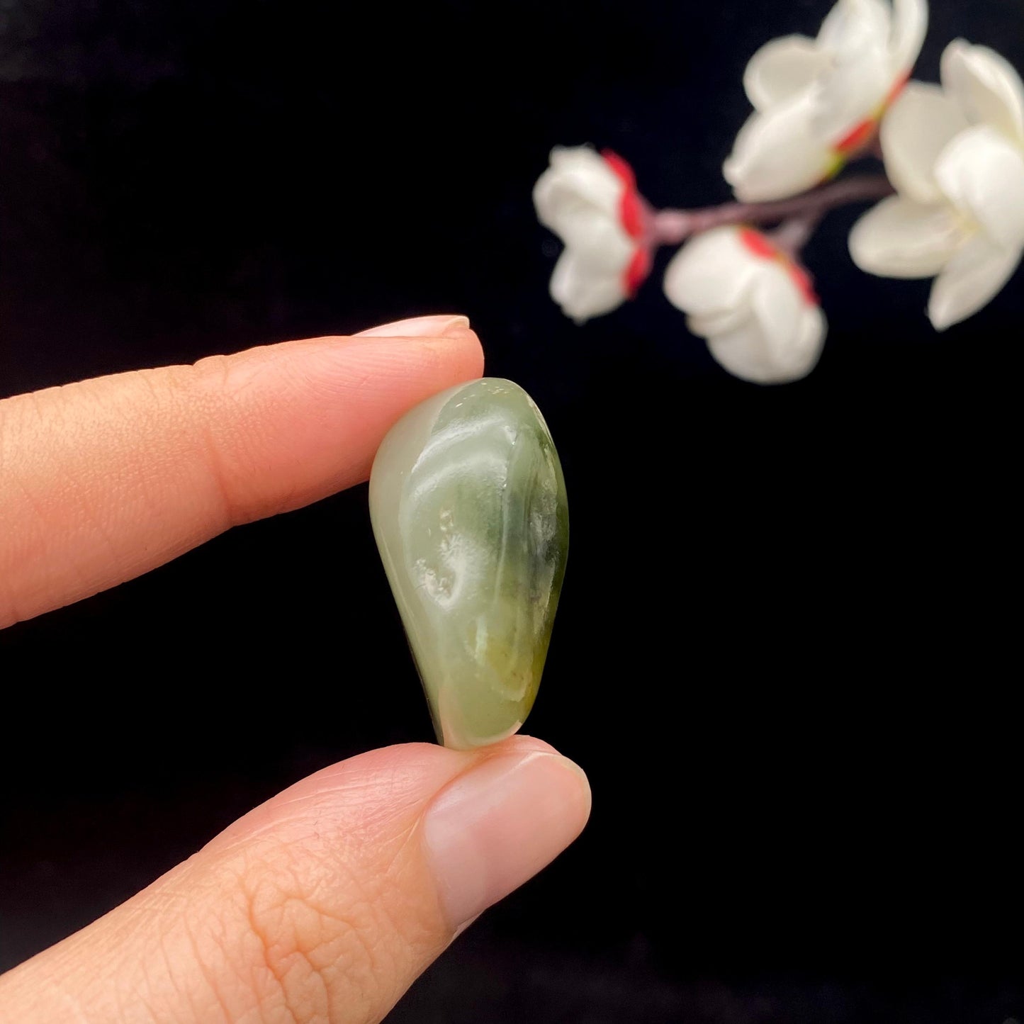 和田玉青白玉籽料原石(15.4g)