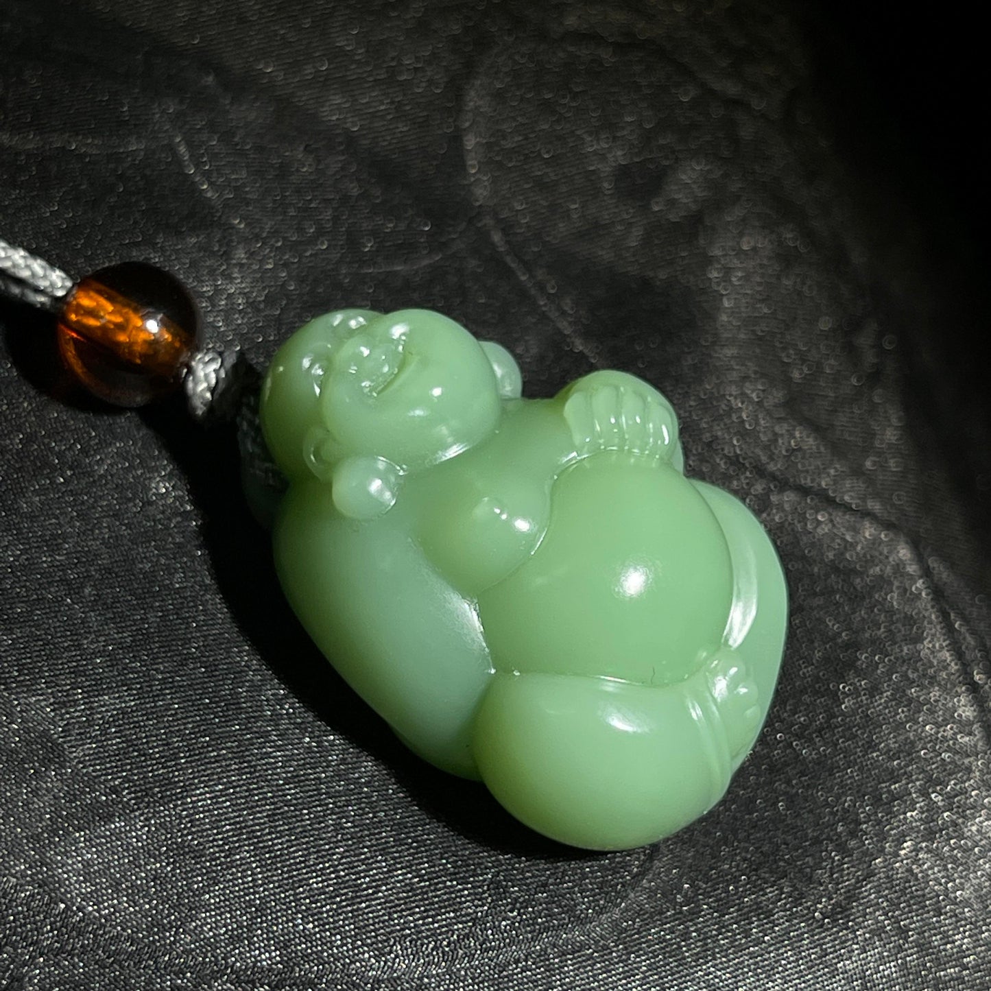 和田玉碧玉粉绿佛公(23.0g)