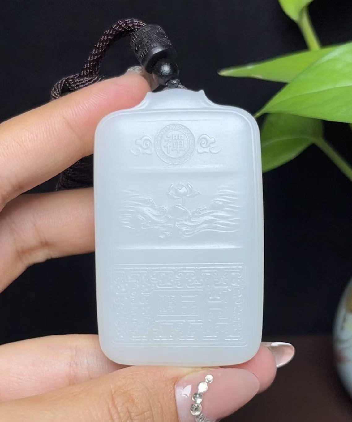 和田羊脂玉观音(70.3g)