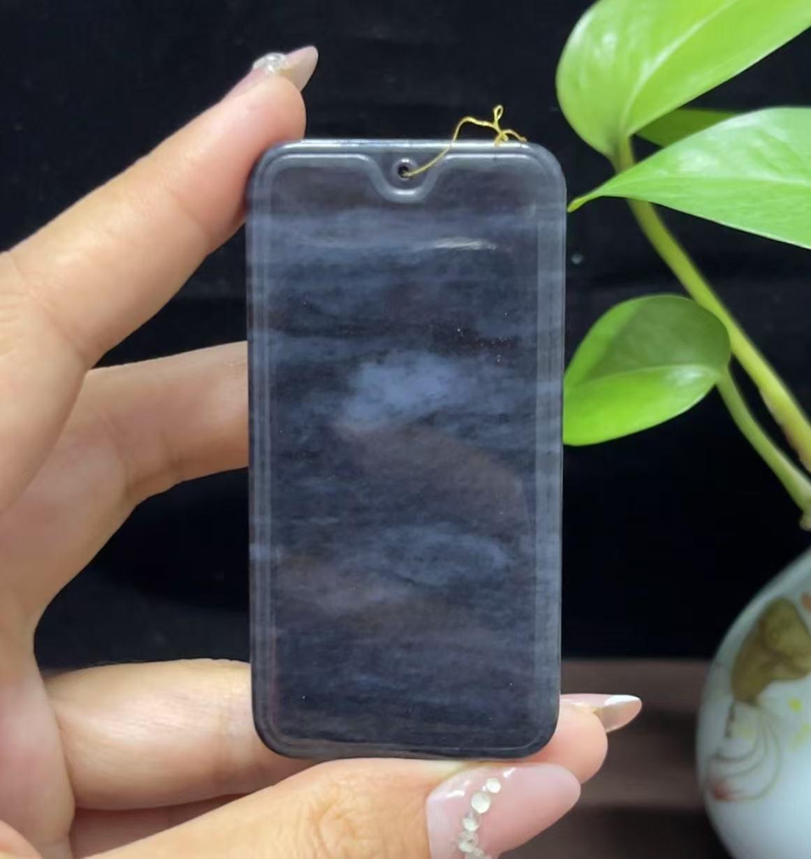 和田玉籽料意境青花平安无事牌(60.7g)